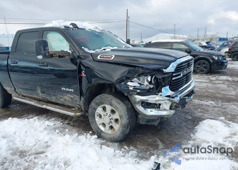 2021 Ram 2500 Big Horn 4X4 6'4 Box z USA, uszkodzony, nr VIN 3C6UR5DL5MG603673